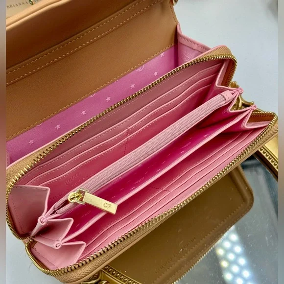 🆕 CHIARA FERRAGNI 🧿 NWOB Eyelike Motif Chain Linked Wallet on Chain, Nude